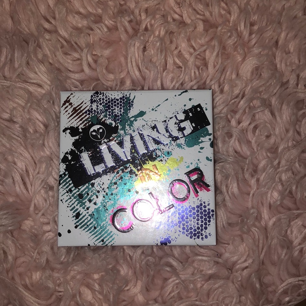 Living in color palette